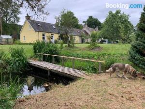 Beautiful Highland 1-Bed Cottage