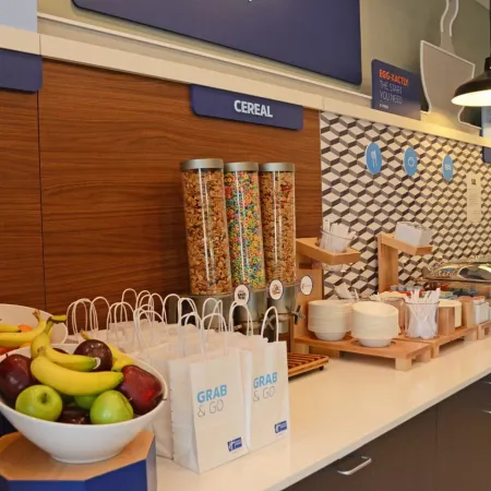 Holiday Inn Express & Suites FRANKLIN - BERRY FARMS by IHG