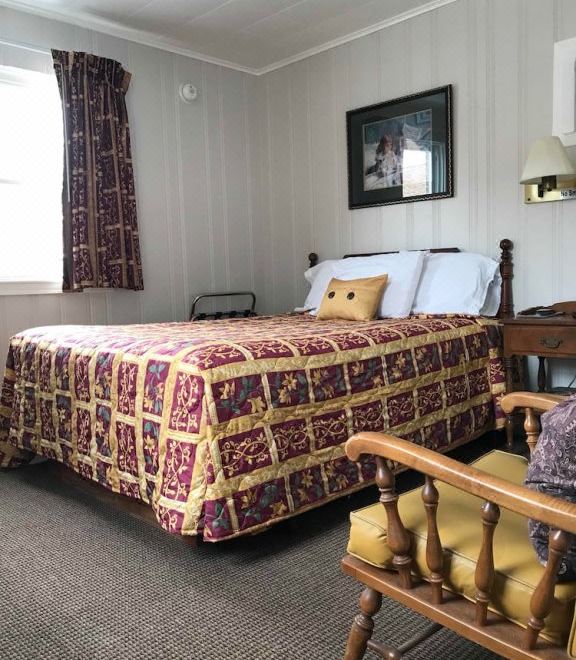 The Lancaster Motel by OYO Ronks Near Paradise - Housity