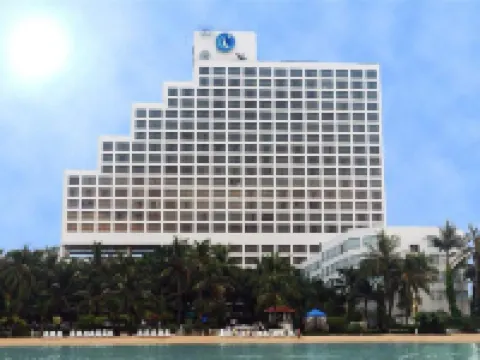 Cholchan Pattaya Beach Resort Hotels near Tubtim Plaza