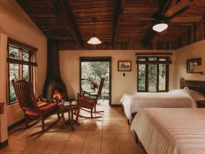 Villa Blanca Cloud Forest Hotel & Retreat
