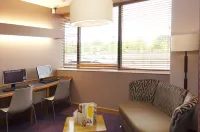 Premier Inn London Hanger Lane Hotels in Ealing