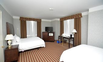 Prince Arthur Waterfront Hotel & Suites