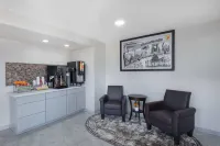 Super 8 by Wyndham Charlottesville - Wifi