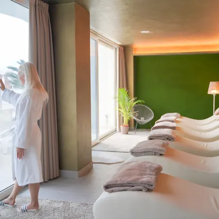 International Beach Hotel