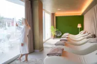 International Beach Hotel - spa
