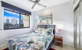 Zen at Arkaba 3Br Luxury Waterfront Apt Pool + BBQ