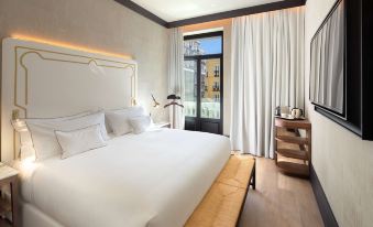 Hotel Montera Madrid, Curio Collection by Hilton