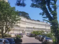 The Osborne Hotel - parking