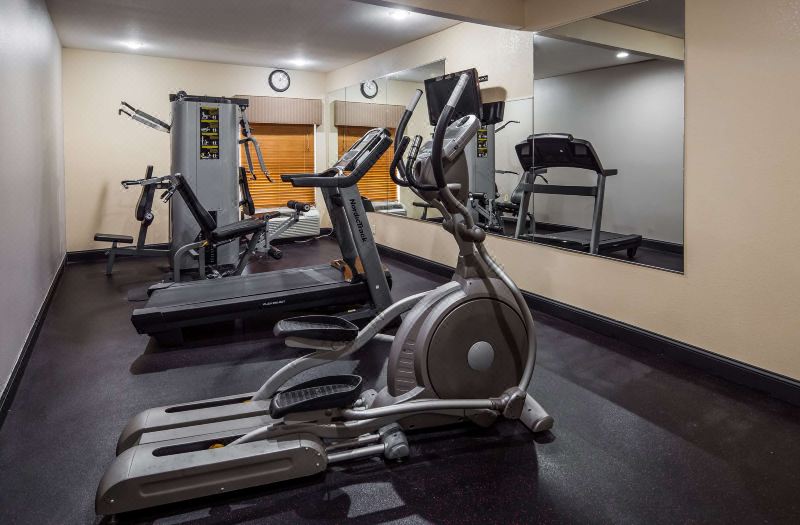 Best Western Plus Kansas City Airport-KCI East photo 2