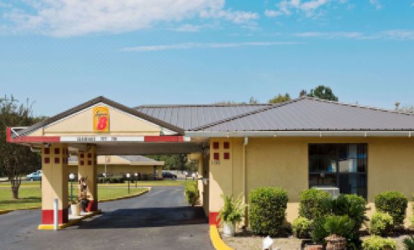 Super 8 by Wyndham Chipley