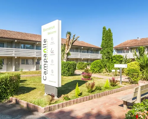 Campanile Nimes Sud - Caissargues Hotels in Gard
