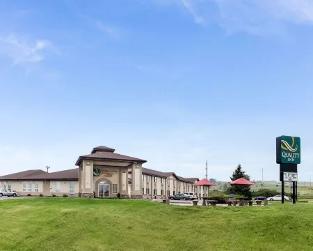 Quality Inn Oacoma - Chamberlain Отели в г. Запад Пойнт Тауншип