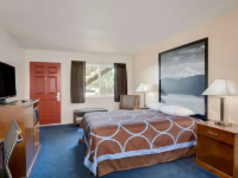 Super 8 by Wyndham Alturas Hoteles en Condado de Modoc