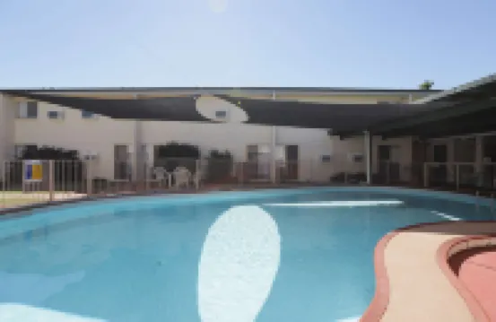 Emerald Central Hotel Official