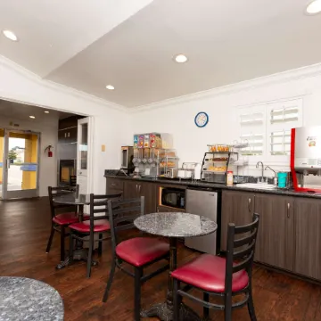 SureStay Hotel by Best Western Seaside Monterey
