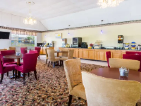 Days Inn by Wyndham Staunton Hotels in Augusta County