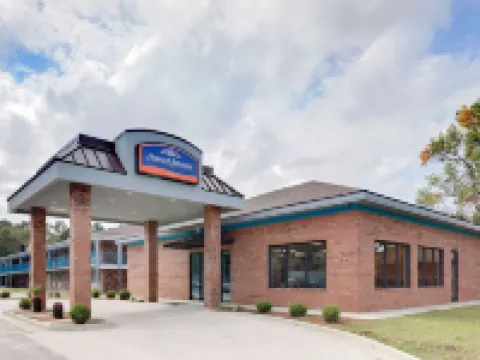 Howard Johnson by Wyndham Florence Hotels in Florence