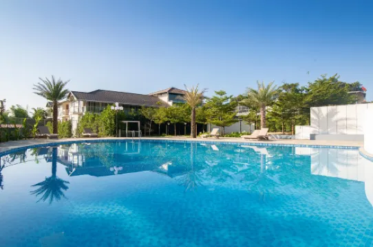 Global Village Luxury Resort