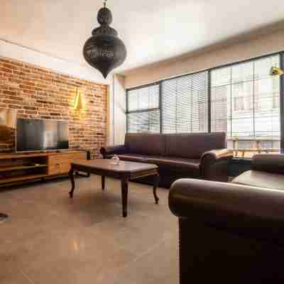 Amazing Flat with Stylish Interior in Beyoglu Rooms