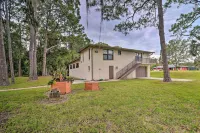 On-Site Pond: Sleek Largo Studio < 7 Mi to Beach!