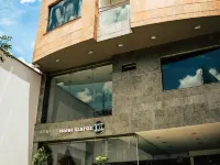 列拉斯 10 酒店 鄰近Parque El Poblado的酒店