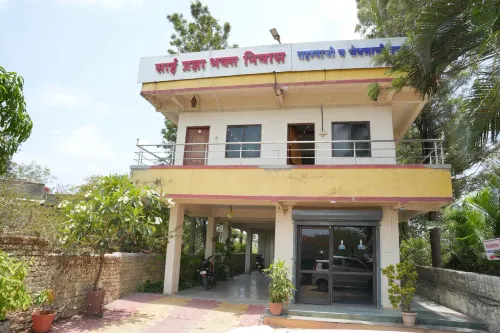 Sai Pradnya Bhakt Niwas Hotels in Talegaon Dabhade