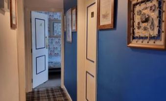 The Hut Wales - A Sea Front Inn