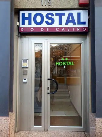 Hostal Rio de Castro