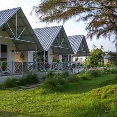 Praveg Beach Resort, Lighthouse, Daman Hotel Exterior