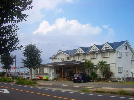 Minshuku Yakushima Отели рядом с достопримечательностью «Shiratani Unsuikyo»