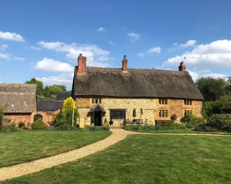 Hunt House Quarters Hotels in Daventry District