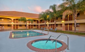 Motel 6 Santa Nella, CA - Los Banos