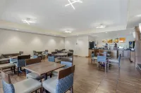 Comfort Suites East - breakfast