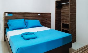 1. RedDoorz..