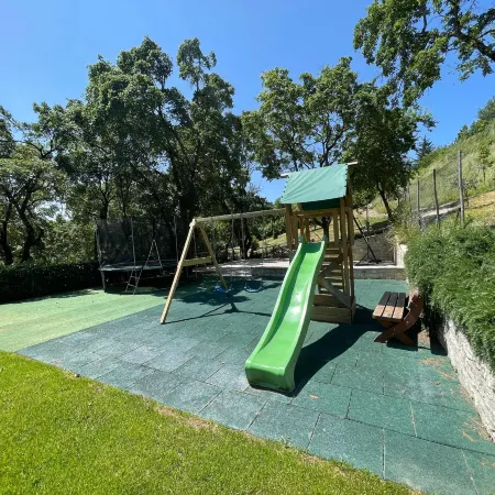 Torretta Sleeps 5 with Pool and Exclusive Gardens Plus Private Verandah