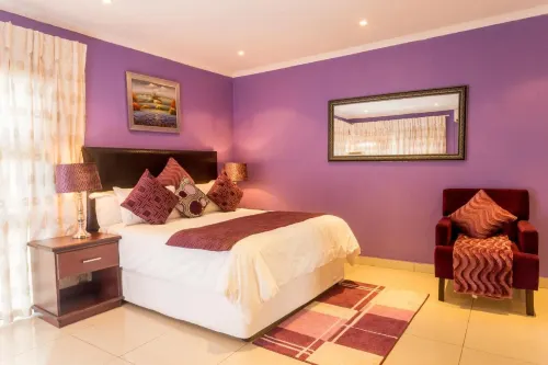 Room-Ezulwini Guest House - Executive Do - Pensions