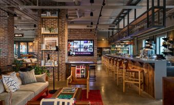 Moxy Charleston Downtown