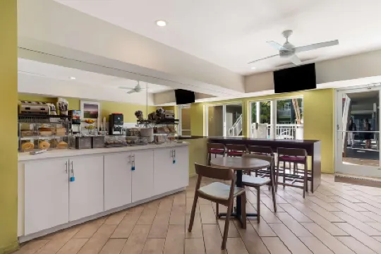 Best Western Hibiscus Motel