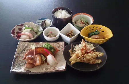 Wakkanai Grand Hotel Отели рядом с достопримечательностью «Хёсэцу-но мон»