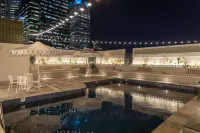 Rydges Melbourne - Swimmingpools