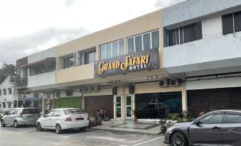 OYO 90369 Safari Hotel Lumut