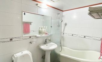 New Queen in Hapseong-Dong, Masan, Changwon