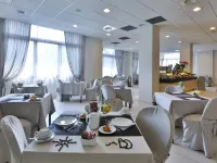 B&B HOTEL Mantova Cristallo - 4 ดาว