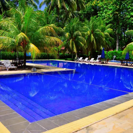 Sanghyang Indah Spa Resort Отели рядом с достопримечательностью «Пляж Anyer»