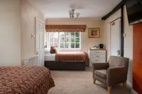 Springfield House - Birmingham Airport & NEC
