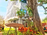 Joy Hotel
