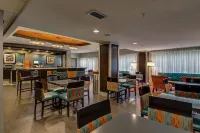 Hampton Inn Bowie - parking