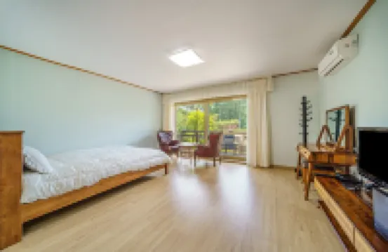 Hongcheon Mont Blanc Pension (Near Ocean World, Golf Course)