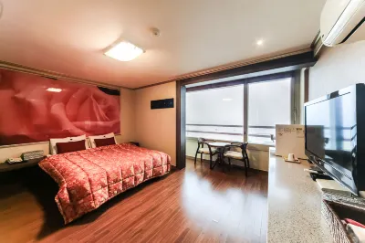 Geojedo Hakdong Sunrise Ocean View Hotels near Hakdong Mongdol Beach